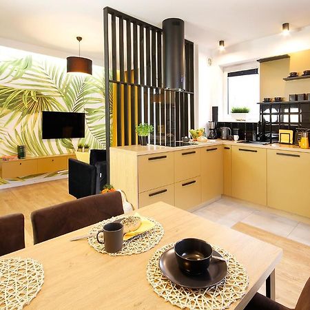 W&K Apartments - Gold Suite - Faktura Vat, Parking Koszalin Kültér fotó